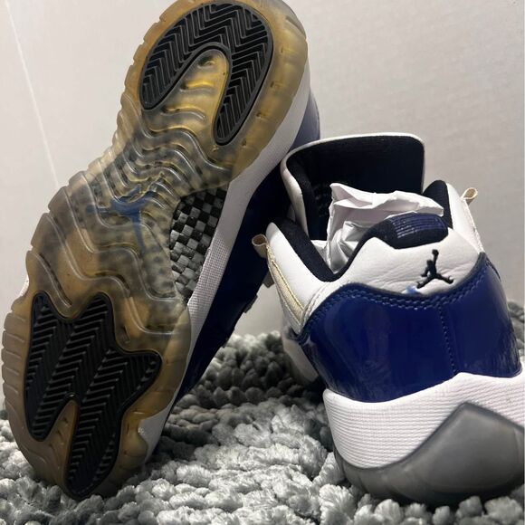 Air Jordan Retro 11 Retro Concord 645107-100 Sneakers Size 7Y - Picture 4 of 5